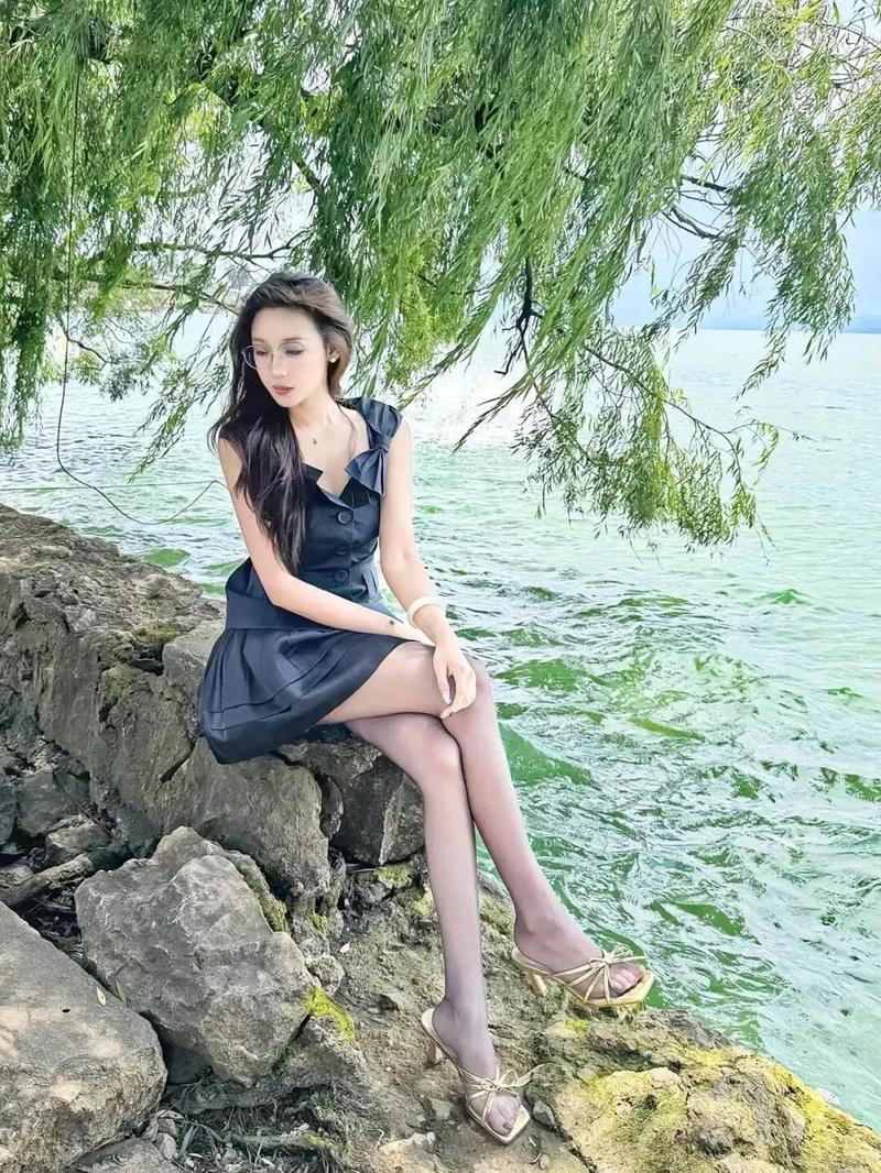 《迷雾码头》封面